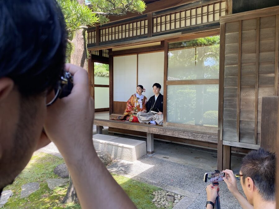 夏のロケ　木陰　避暑